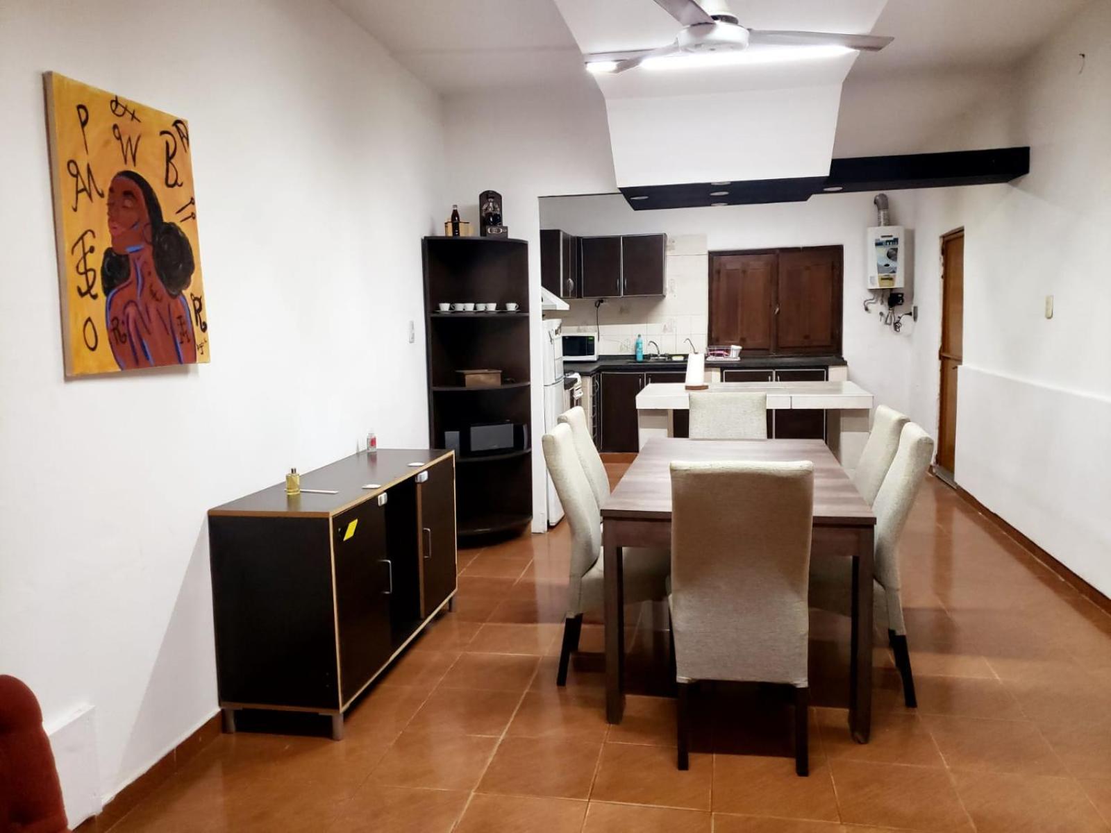 Casa Con Garaje Sobre Avenida * Santiago del Estero